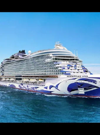 NCL Viva ile Galataport bitişli Ege & Akdeniz