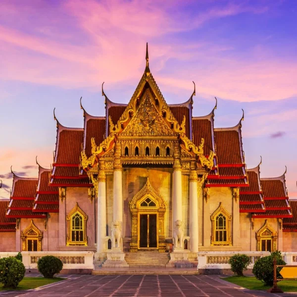 Bir Uzak Bin Deneyim Turu (BKK-HKT)