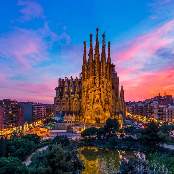 Renklerin Arasında Barcelona * (BCN-BCN)