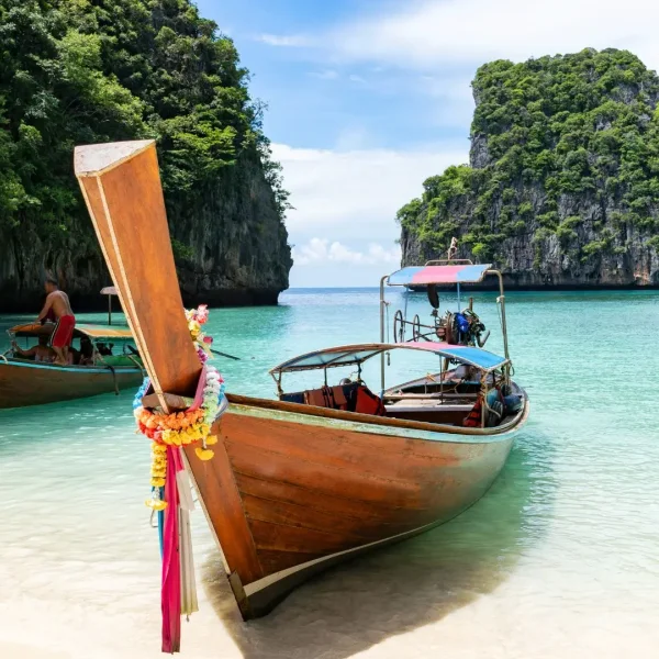 Bir Uzak Bin Deneyim Turu (BKK-HKT)