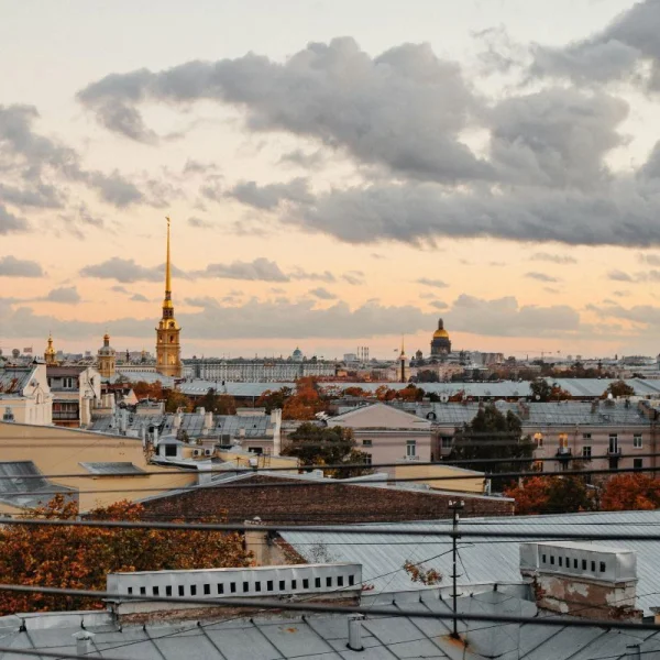 Kral & Kraliçe : Moskova & St.Petersburg (LED-VKO) 