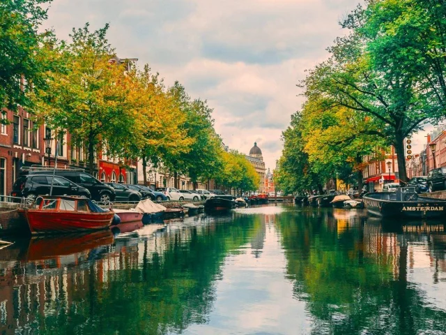 Benelux'un Zarafetiyle Paris'in Işıltısına Yolculuk (23Mart çıkışlı)