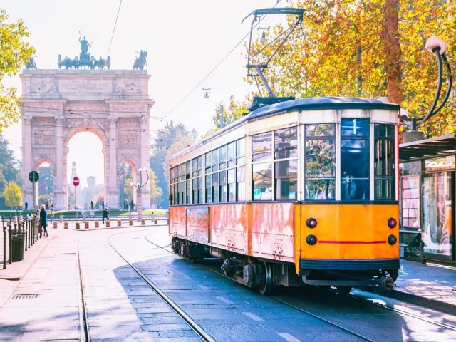 Maviyle Buluşan Zarafet Milano Nice Marsilya