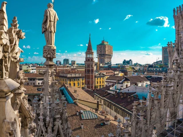 Maviyle Buluşan Zarafet Milano Nice Marsilya