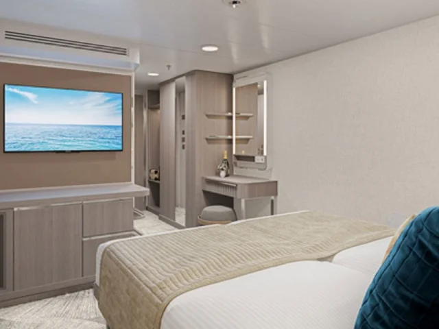 NCL Viva ile Galataport bitişli Ege & Akdeniz