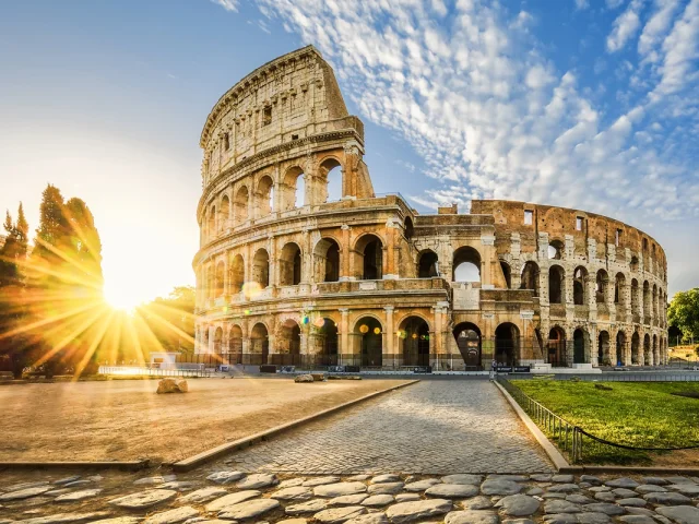 İtalya'nın Renkli Sokaklarında Kaybolmaya Hazır Ol !